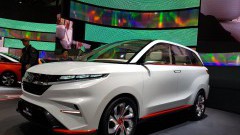 Ondanks dat Daihatsu niet meer in Europa te koop is laat het merk in Tokyo opnieuw zien waar het sterk in is, compact ruimtegebruik.