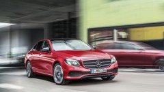 De nieuwe Mercedes-Benz E-Klasse in beeld naast zijn broers