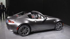 Deze Mazda MX-5 RF rijdt open en dicht tegelijk