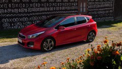 Drie gezichten voor vernieuwde Kia cee'd