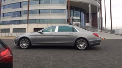 Een dagje buiten de deur werken in de Mercedes-Maybach S600