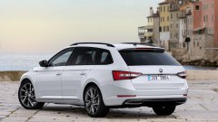 Eerste Skoda plug-in hybride is een Superb