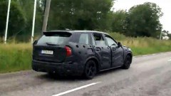 En welke Volvo rijdt hier?