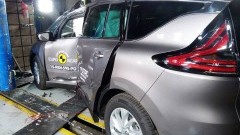 EuroNCAP botst met nieuwe Espace, 500X, Vitara en Mazda2