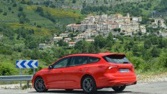 Ford Focus zet logische stappen