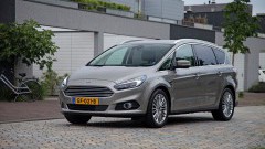 Ford S-MAX evolueert met finesse en veiligheid