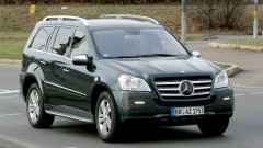 Mercedes-Benz GL-Klasse langs visagie