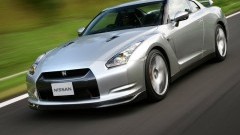 Kan het nog sneller � Nissan GT-R vliegt over �de Ring�