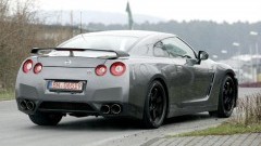 Scoop - Nissan GT-R V-Spec