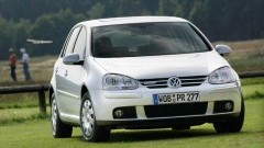 Goede autoverkopen in de maand juli, VW Golf aan de leiding