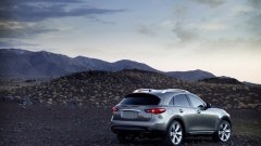 Infiniti FX50 onderweg naar Europa (video!)