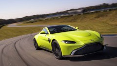 Instappen bij Aston Martin