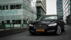 Jaguar XF 25t staat sportief zijn mannetje