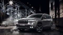Jeep Renegade en Cherokee Night Eagle in het daglicht