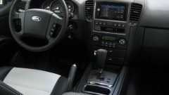 Kia Sorento neemt zijn taak serieus