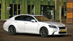 Lexus GS 300h, op en top een zakenauto