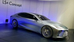 Lexus blikt vooruit op autonoom rijden