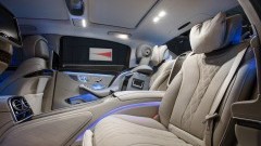 Luxe riant gepresenteerd met Mercedes-Maybach S-Klasse