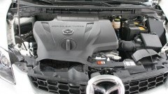 Mazda CX-7 kruist sportauto met SUV