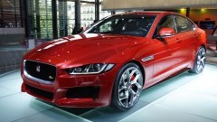 Meerdere varianten van Jaguar XE