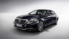 Mercedes-Benz S600 in maart bij de dealer