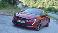 Peugeot 508 vaart andere koers (met video)