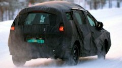 Peugeot 3008 met lange wielbasis aast op MPV