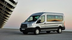 Plaats voor achttien in Ford Transit Minibus