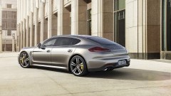 Porsche Panamera Turbo S in Tokyo