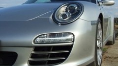 Porsche 911 Carrera 4S Cabriolet gaat als op rails