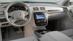 Mercedes-Benz R-Klasse opgefrist naar 2009