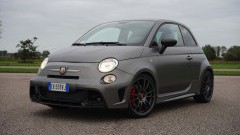 Racegeweld in stadsverpakking: de Abarth 695 Biposto