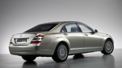 Komst van Mercedes-Benz S400 BlueHybrid nabij