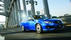 Zij wel en wij niet - Subaru Legacy STI S402 in de startblokken