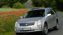 Oppepper voor Cadillac BLS, SRX gaat sportief en Escalade rijdt groen