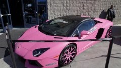 Het Las Vegas Convention Center staat deze dagen volledig in het teken van de SEMA Show. D� beurs op het gebied van tuning en performance. Eens kijken wat de show allemaal te bieden heeft.