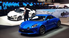 Twee dealers voor Alpine in Nederland