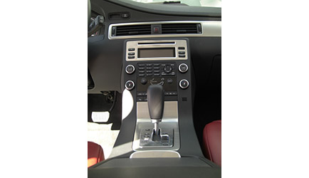 Volvo V70 2.4D Momentum Geartronic toont zich praktisch, veilig en vertrouwd