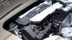 Video: Stap in de nieuwe Aston Martin DB11