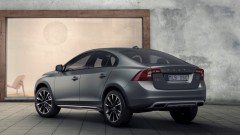 Volvo S60 Cross Country op hoge poten naar Detroit