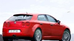 Scoop - Alfa 149 in een vreemde jas