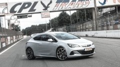 Opel Astra OPC is een echte asfalttijger