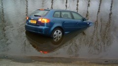 Oproep monteren veiligheidshamers in nieuwe auto's