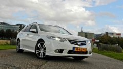 Honda Accord Tourer 2.2 i-DTEC Type S - ruwe bolster en zachte pit