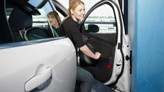 Ford Door Edge Protector voorkomt parkeerdeukjes