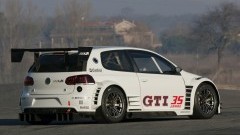 Volkswagen Golf wordt 35 met Golf 24