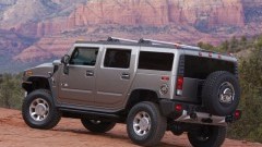 Hummer H2 doet het zuiniger, sneller en voor minder