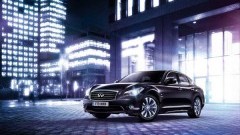 Infiniti M35h Business Edition met Connectiviti navi