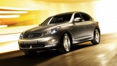 Infiniti EX35 klaar voor Nederlandse wegen