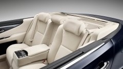 Prinselijke trouwauto - Lexus LS 600h L Landaulet (video)